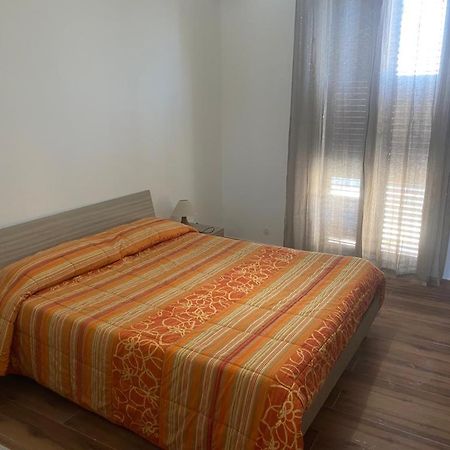 La Casa Di Nonna Dina Villa Syracuse Bagian luar foto