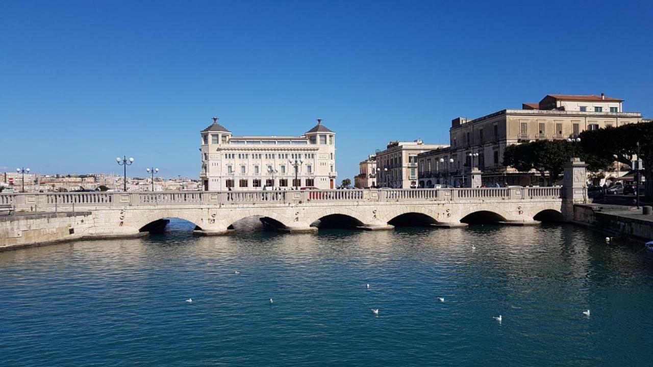 La Casa Di Nonna Dina Villa Syracuse Bagian luar foto