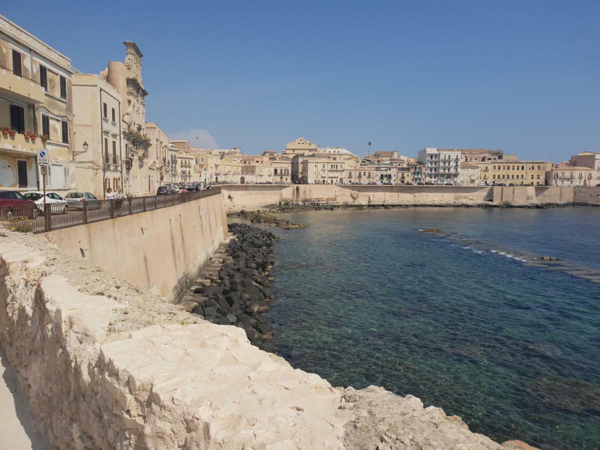 La Casa Di Nonna Dina Villa Syracuse Bagian luar foto