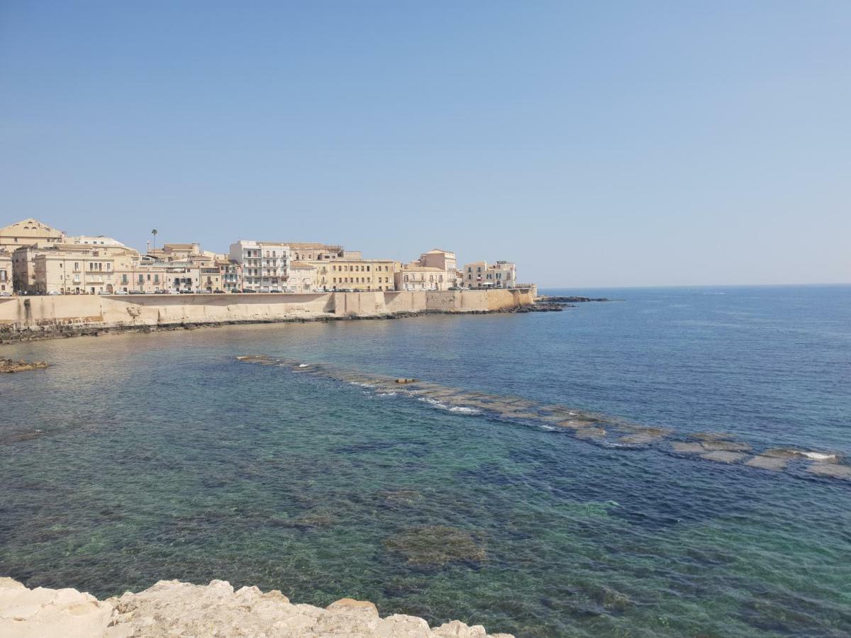 La Casa Di Nonna Dina Villa Syracuse Bagian luar foto